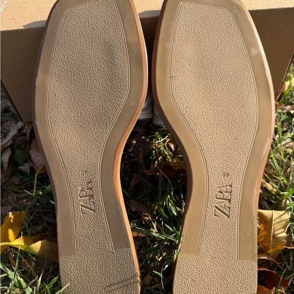 Zara Women's Beige and White Embroidered Sandals - Picture 3 of 3